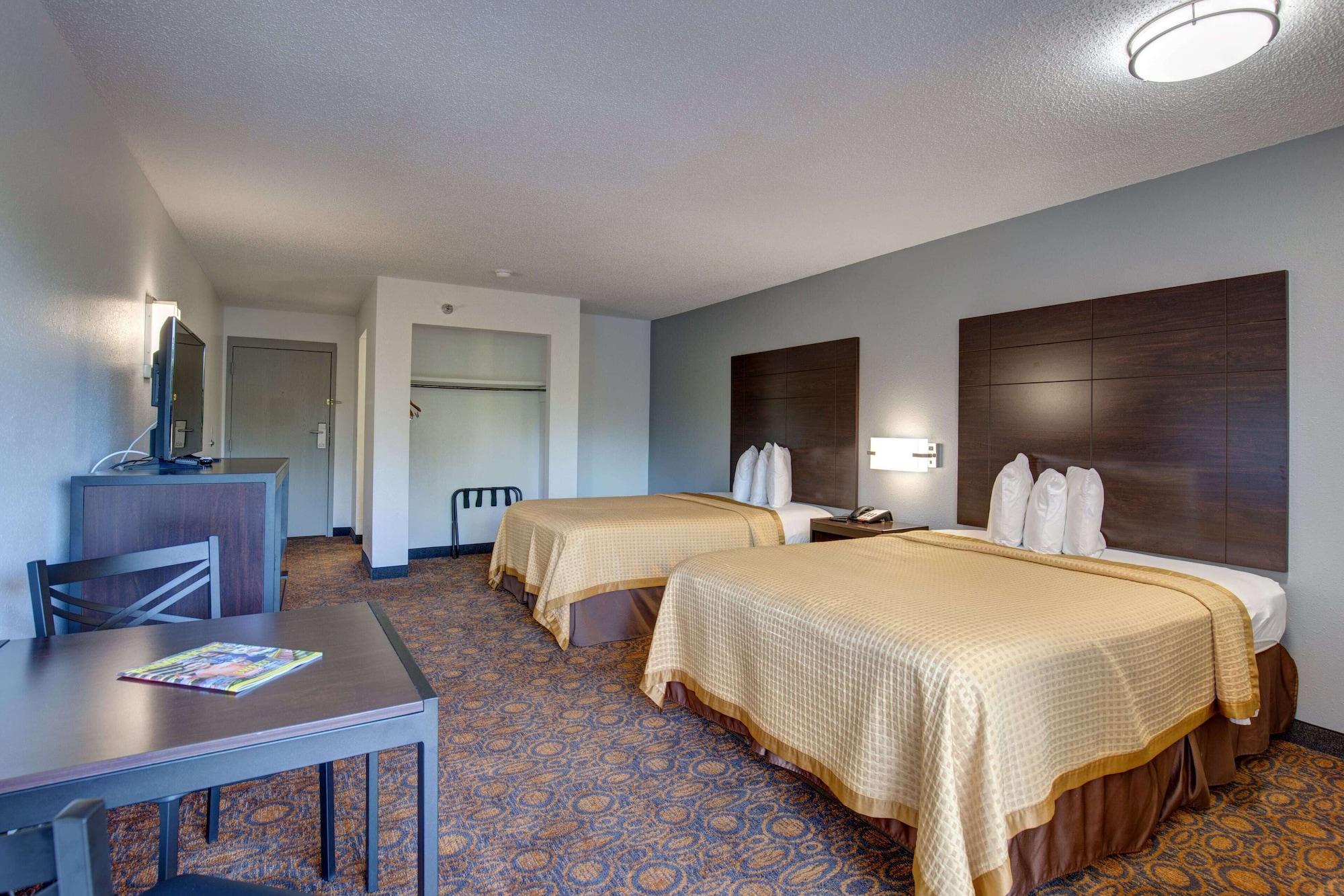 Howard Johnson By Wyndham Branson Theatre District Exterior photo