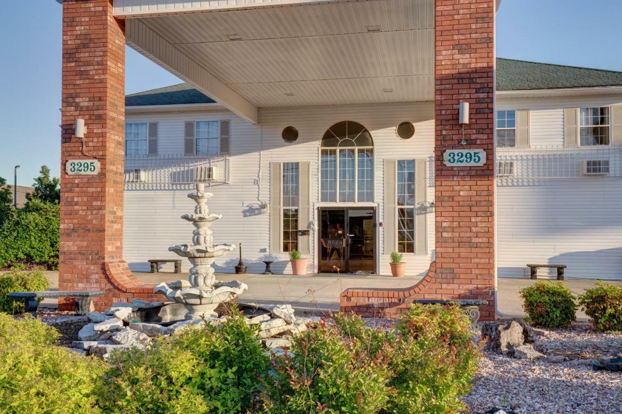 Howard Johnson By Wyndham Branson Theatre District Exterior photo
